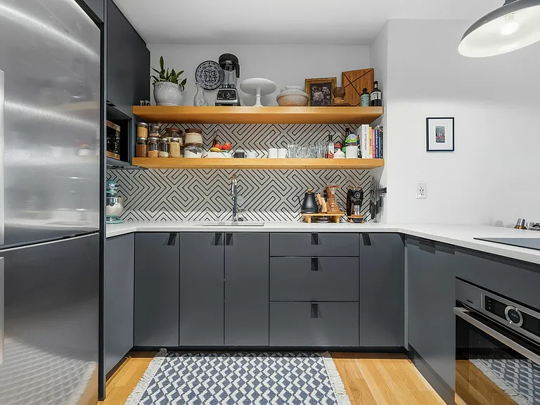 79 Montgomery St #2 — Photo 8
