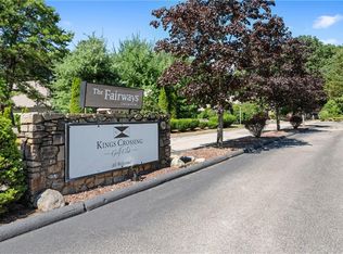 12 Caddy Rock Rd APT D, North Kingstown, RI 02852