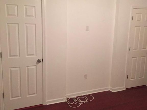 3rd image of 89 Montgomery Ave Floor 1