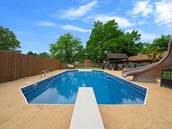 5th image of 2352 Pollard Rd