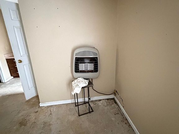 2nd image of 512 7th Ave E