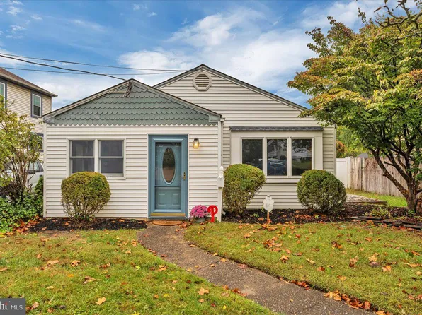 411 Albany Ave, Barrington, NJ 08007
