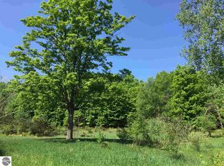 1812 Moss Rd, Beulah, MI 49617