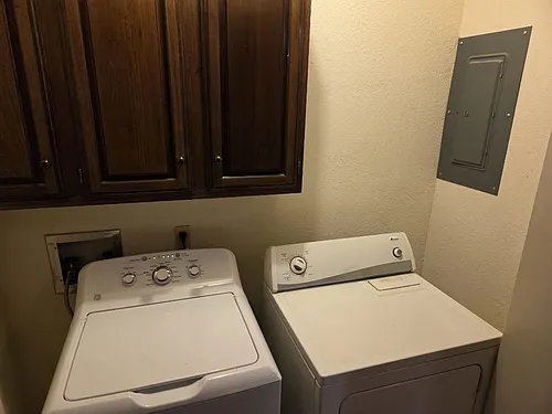 415 W Twohig Ave #2F Photo 1