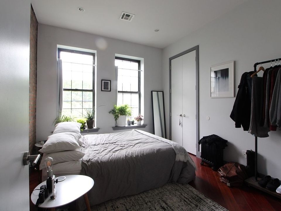 1st image of 315 Troutman St APT 3L
