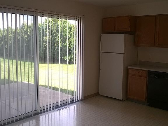2nd image of 4672 Brompton Dr