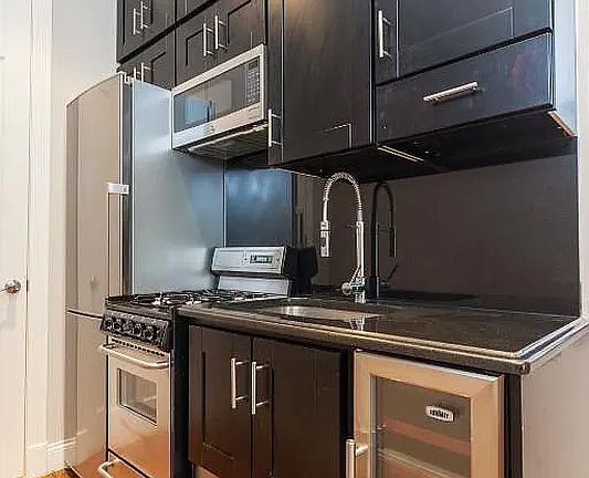 3rd image of 5 W 103rd St #3FE