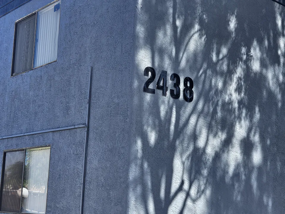 2438 N Palo Verde Ave #111