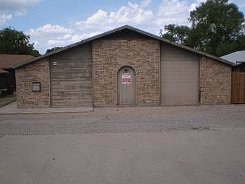 1st image of 2207 Cascade Dr APT C