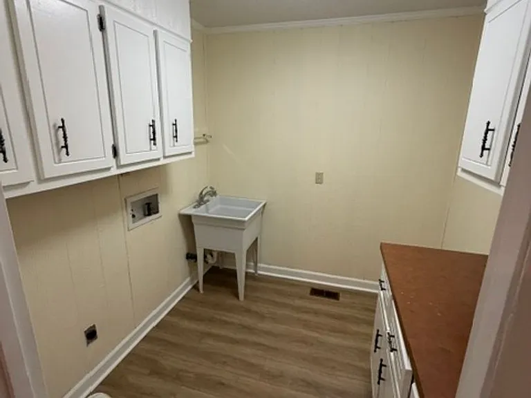 207 E Church St — Photo 10