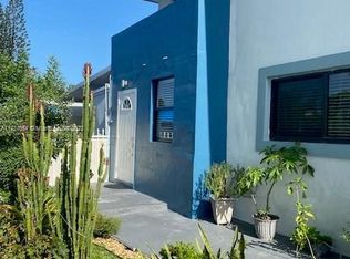 3280 SW 26th St, Miami, FL 33133