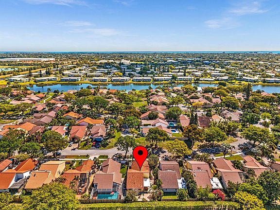 5th image of 1590 NW 22 Avenue