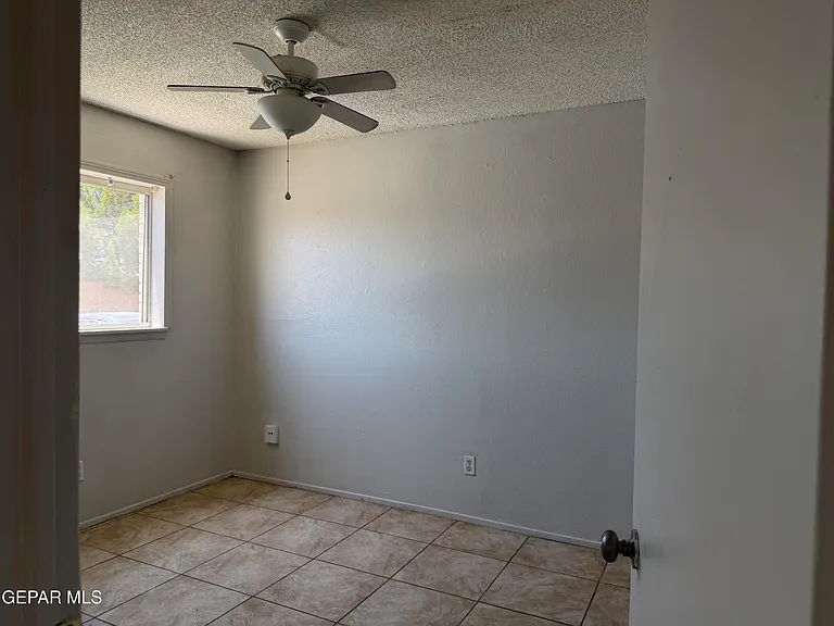 9606 Montrose Ct #11 — Photo 8