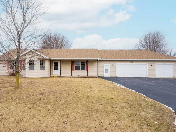 W6826 Sally St, Greenville, WI 54942