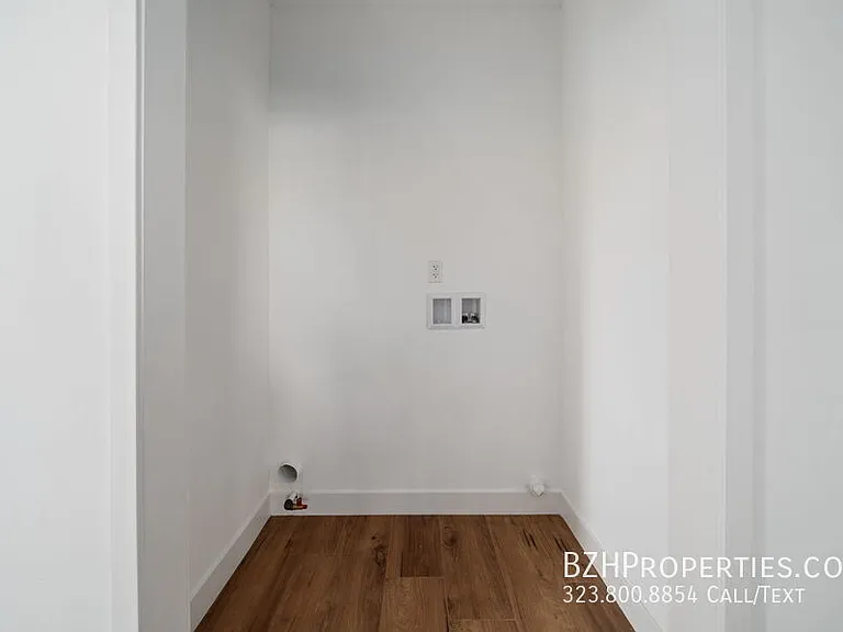 6338 Beck Ave #1/2 — Photo 18