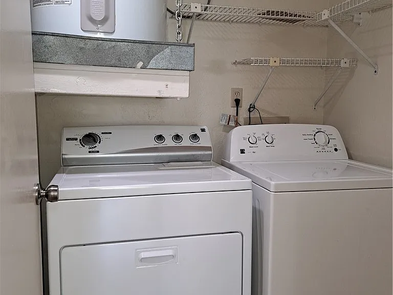 10525 Putnam Ct — Photo 22