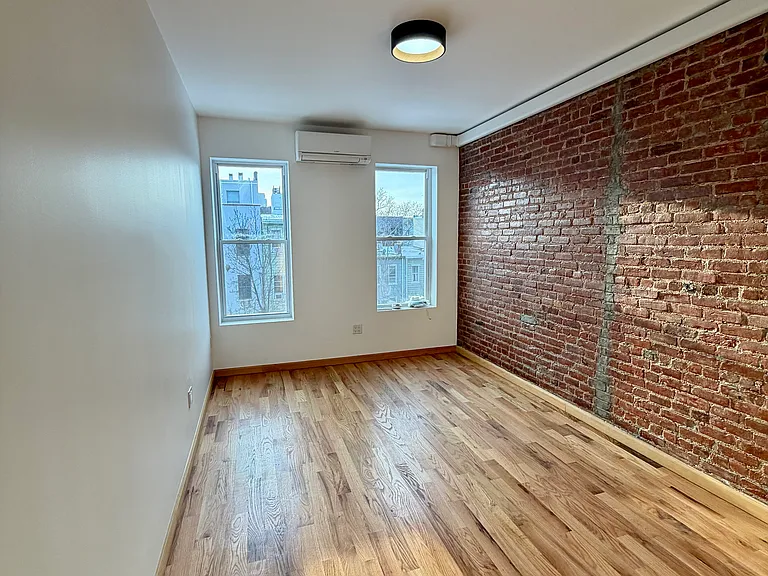 663 Manhattan Ave #4 — Photo 8