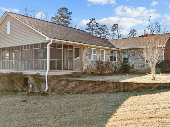 301 Pine Forest Rd, Travelers Rest, SC 29690