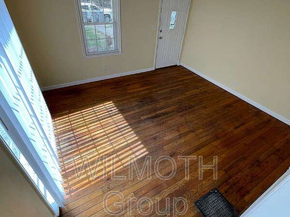 4th image of 53 Jenny Ln