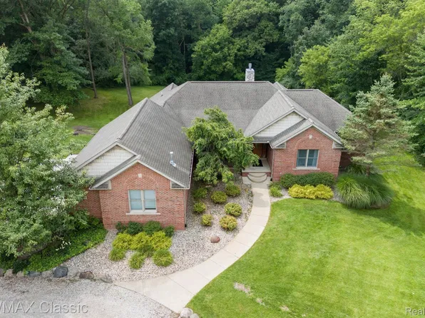 4183 Country Way, Hartland, MI 48353