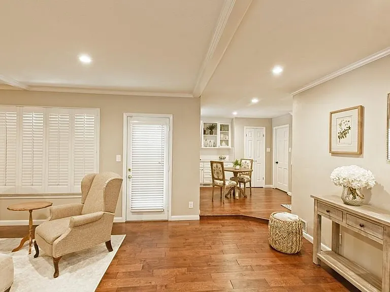 1307 Glen Cove Dr — Photo 10
