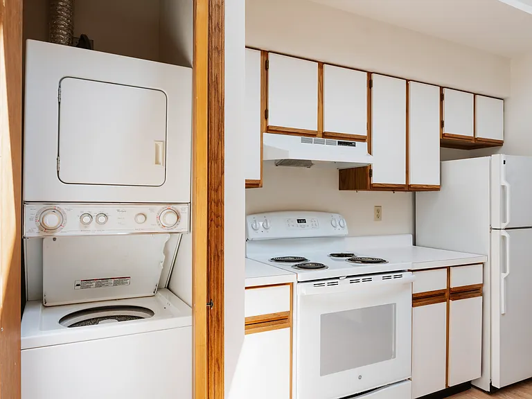 1805 Parmenter St #305 — Photo 2
