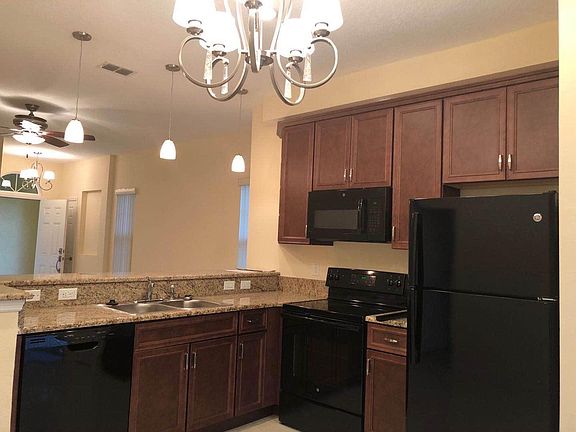 4th image of 2042 Royal Vista Ct #2042