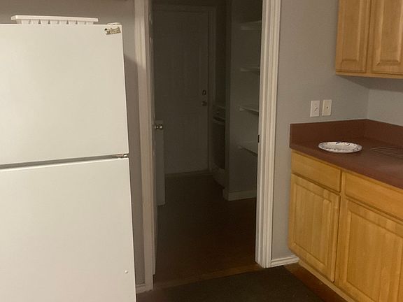 5th image of 17002 Silverwood Dr APT 2