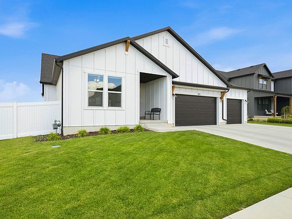 3rd image of 163 N Woodrun Way