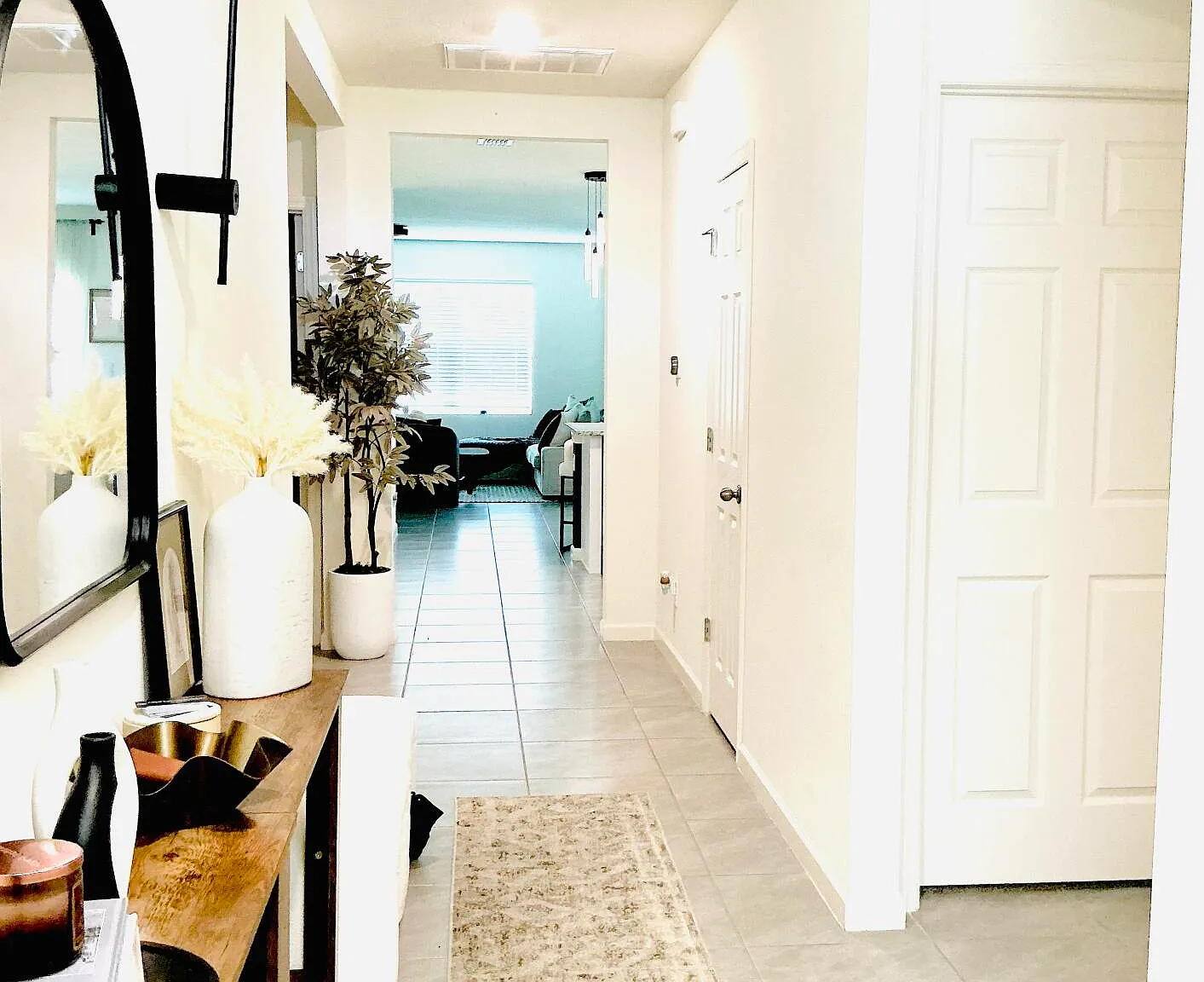4 bed, 2.0 bath, 1828 sqft, $2,800 — Photo 3