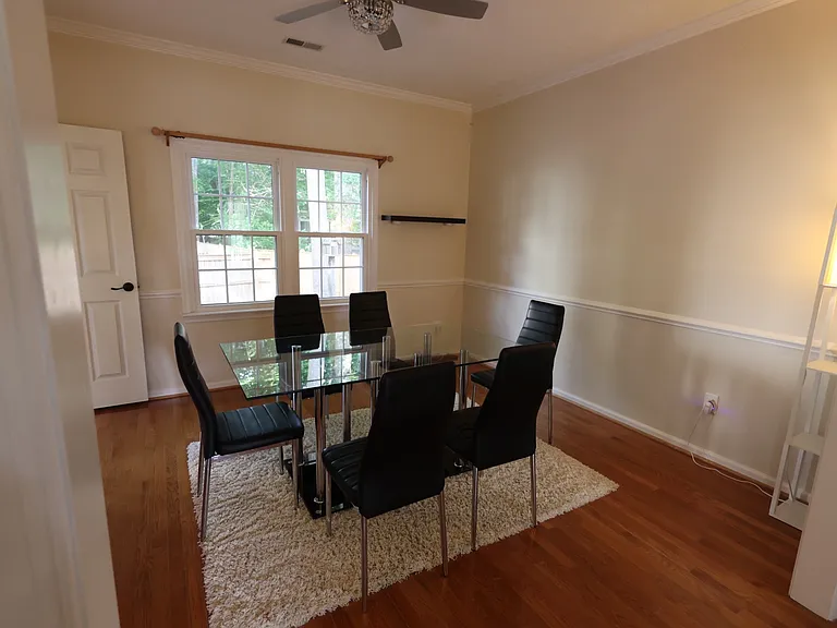 401 Rock Creek Ct — Photo 10