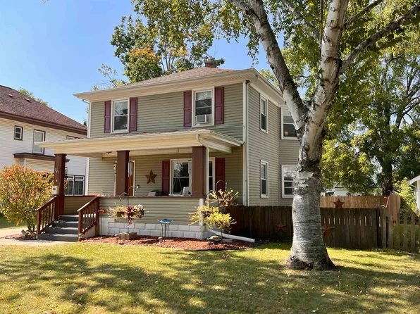 741 Yuba St, Janesville, WI 53545