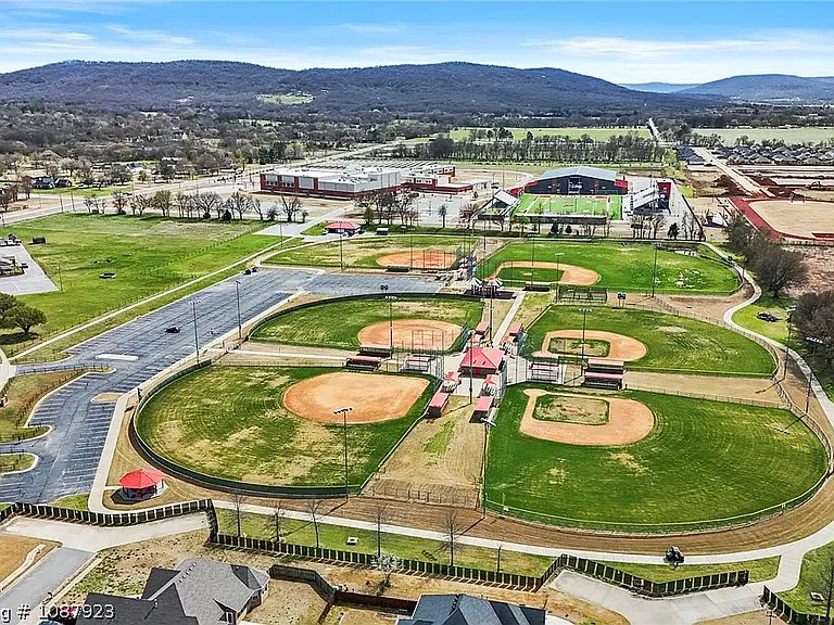 Close to Farmington Sports Complex