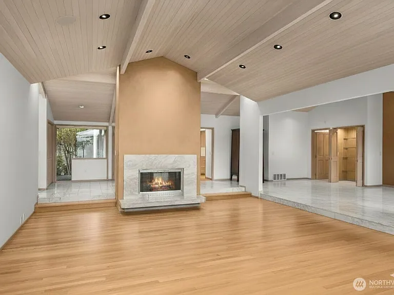 8428 N Mercer Way — Photo 7