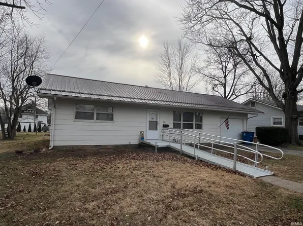 683 Fairmont St, Bridgeport, IL 62417