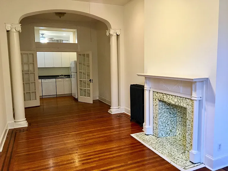 For Rent: Charming Living on St. Paul Street MD 21218 Your Urban Retreat Awaits! — Photo 16