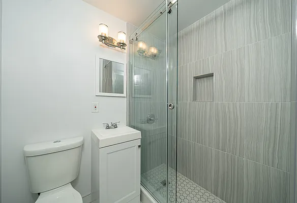 Rented by Worth Property Group | media 14