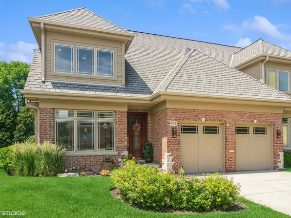 706 French Way #2, Mount Prospect, IL 60056