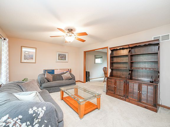 5th image of 524 Turnberry Dr