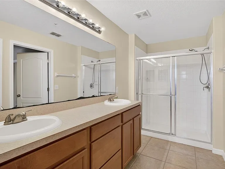 1519 Priory Cir — Photo 12