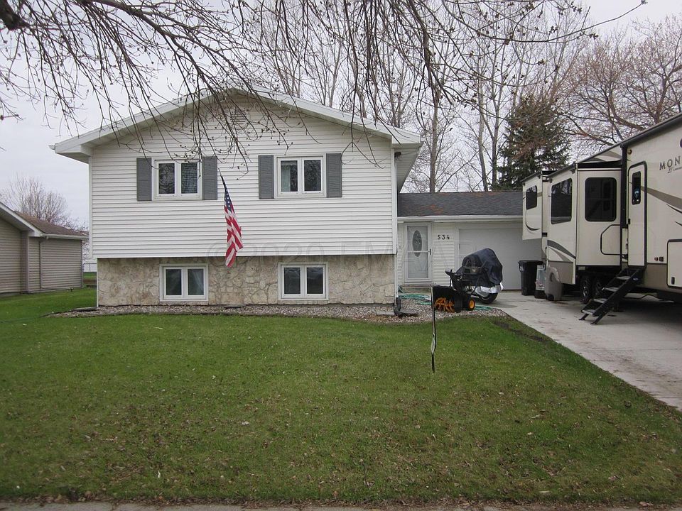 1st image of 534 10th St W