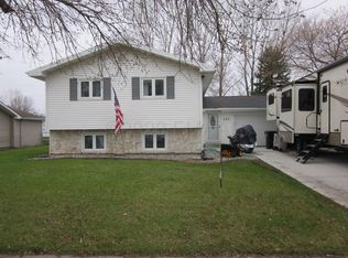 534 10th St W, West fargo, ND 58078