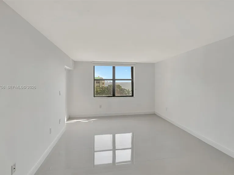 2333 Brickell Ave #305 — Photo 19