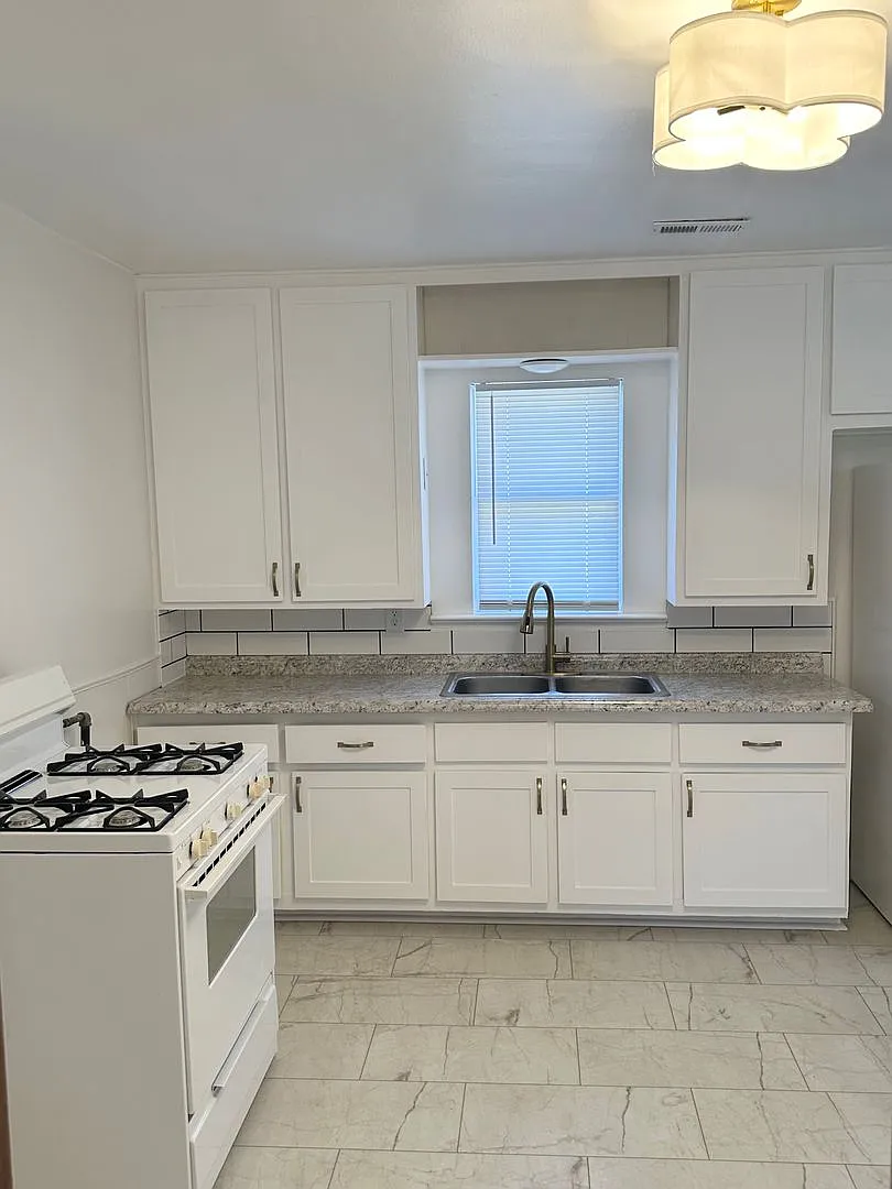 Home For Rent! — Photo 4