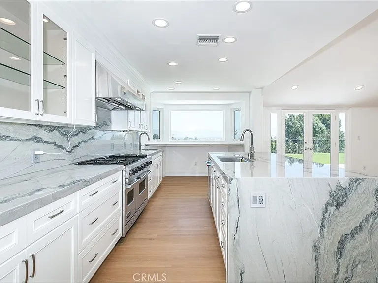16973 Strawberry Dr — Photo 11