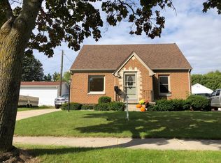 430 S 30th St, Manitowoc, WI 54220