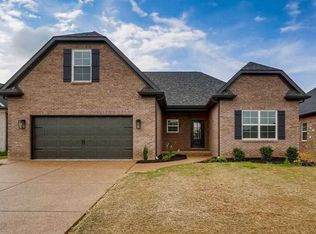 8441 Wyatt Ct, Newburgh, IN 47630