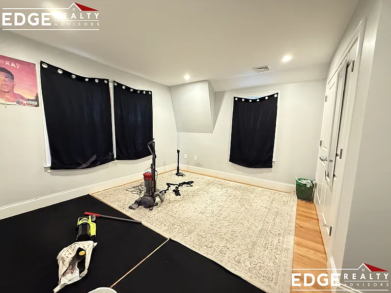 18 Bothwell Rd #1A — Photo 5