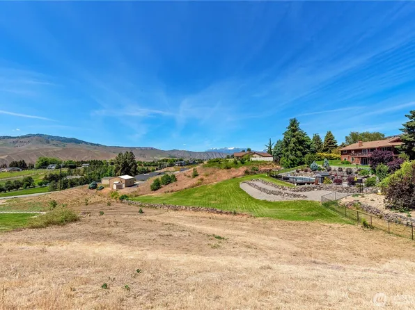 443 W Rolling  Hills Lane, Wenatchee, WA 98801