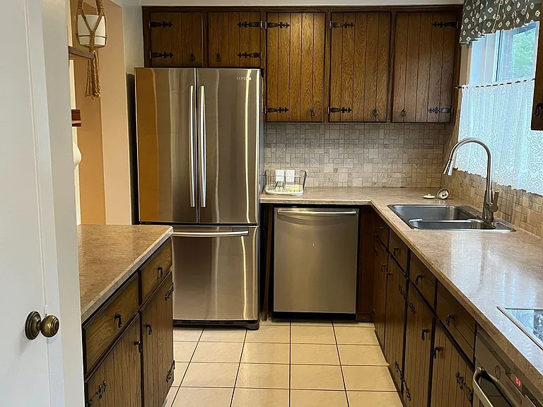 21 Sego Royalway — Photo 6